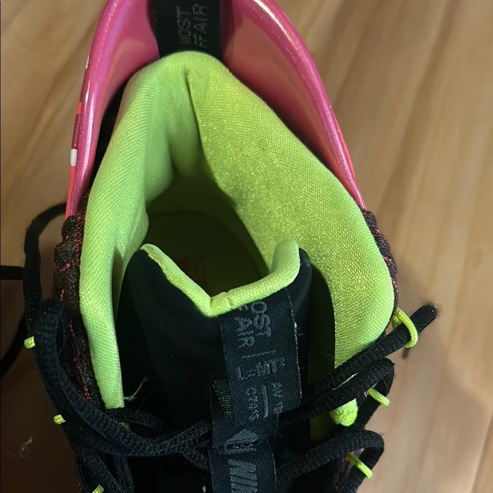 Nike Brown and Pink Sneakers with Breathable Design. LeBron 17 - Picture 3 of 8